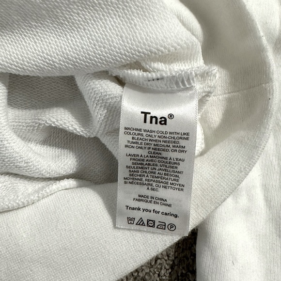 Aritzia TNA - Airy Fleece Perfect 1/4 Zip Sweatshirt AiryAF - Size Small - White - Picture 8 of 9